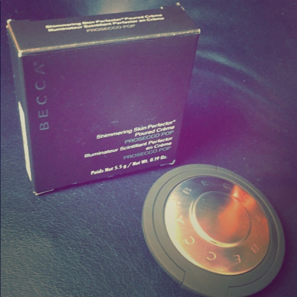 nwt BECCA shimmer skin protector